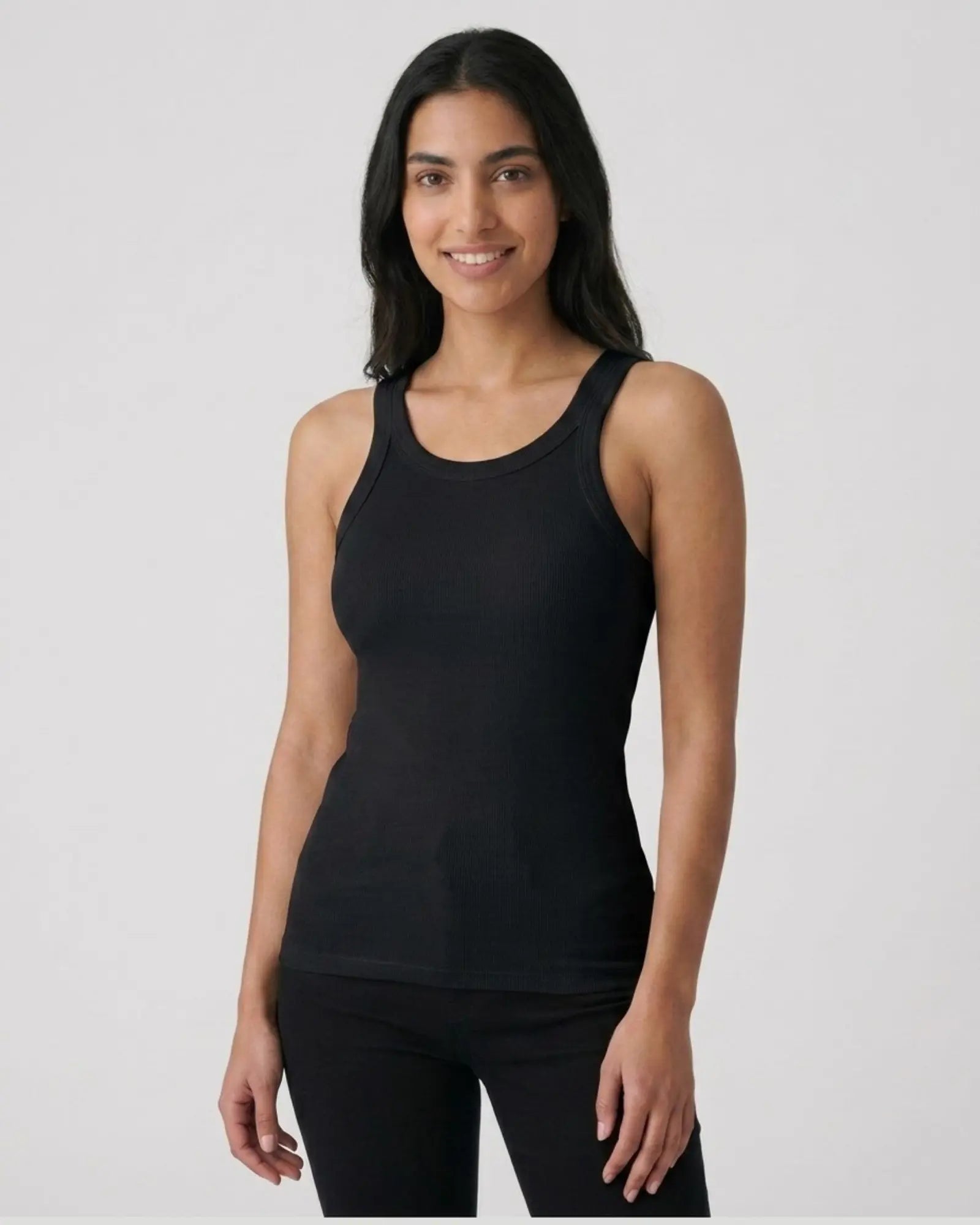 Le Débardeur Essentiel avec Brassière Intégrée – Larges Bretelles